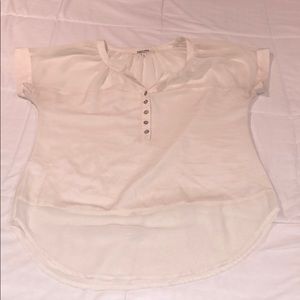 ⭐️ Sheer cream T 5/$25!